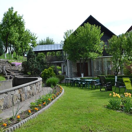 Casa Bota Hotel Viseu de Sus Exterior photo